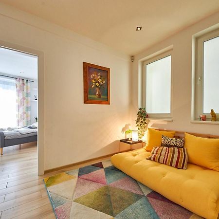 Pineapple Apartment บราติสลาวา ภายนอก รูปภาพ